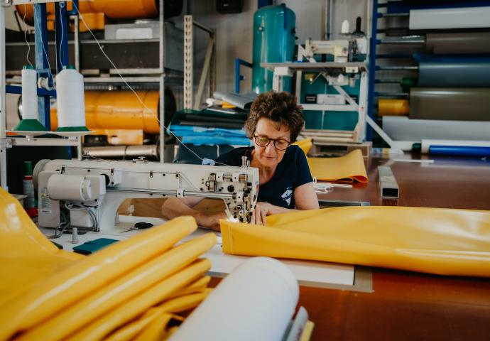 gelijkvloers industriele zeilen stikken